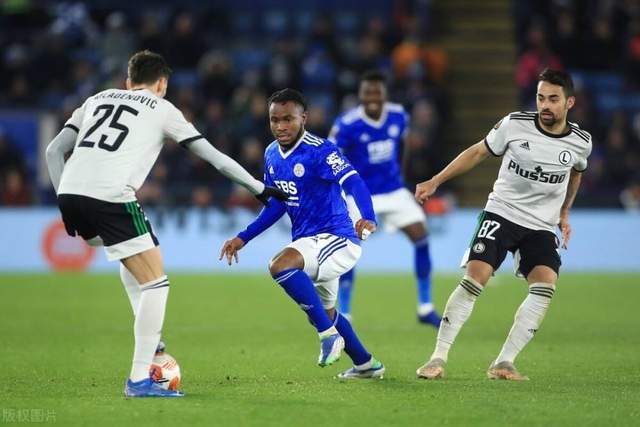 奥运-中国女篮不敌塞尔维亚遭两连败 韩旭11+7